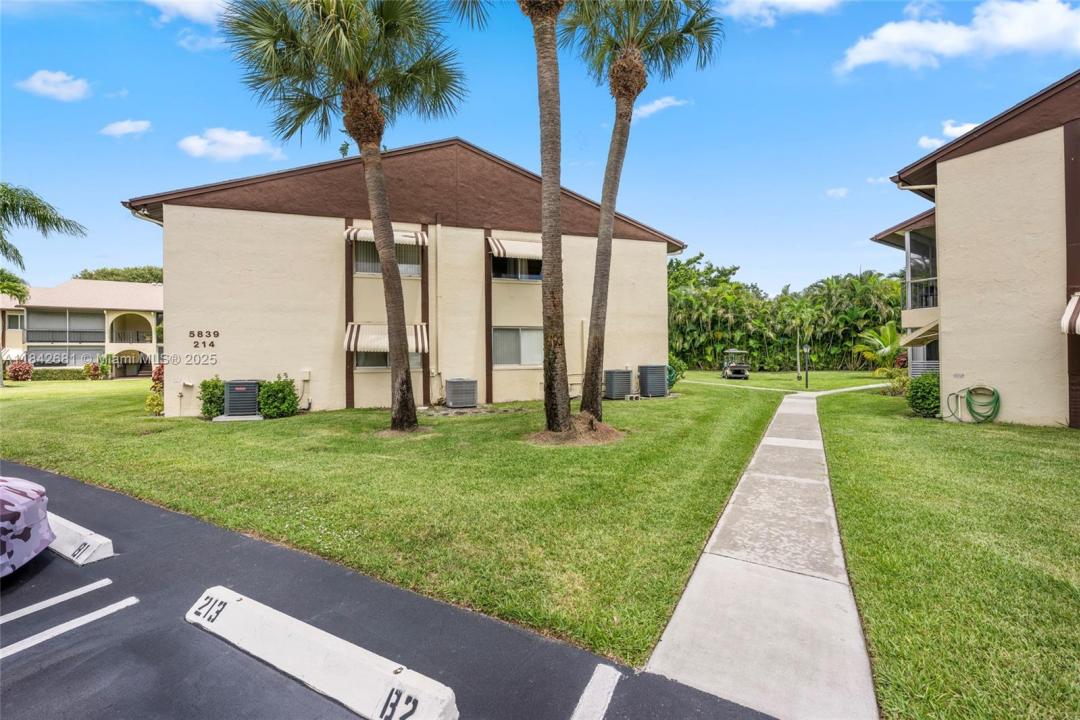 5839 La Pinata Blvd C-2, Green Acres, Flórida 33463, Estados Unidos