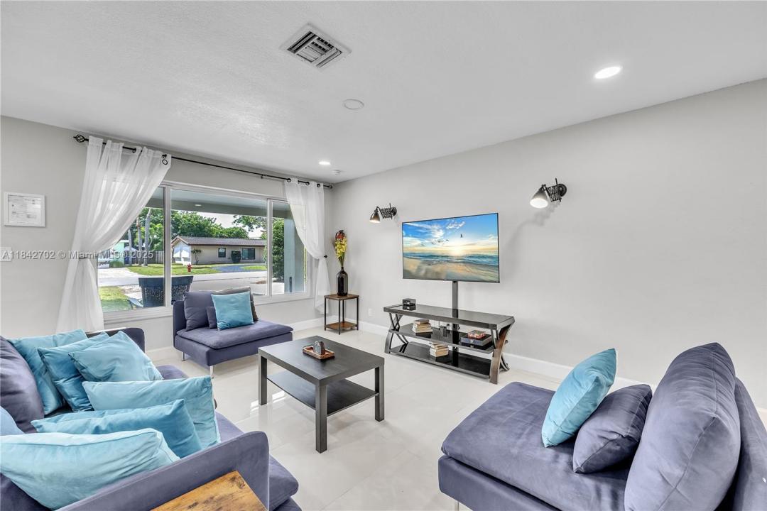 2631 NE 19th, Pompano Beach, 佛羅里達州 33062, 美國