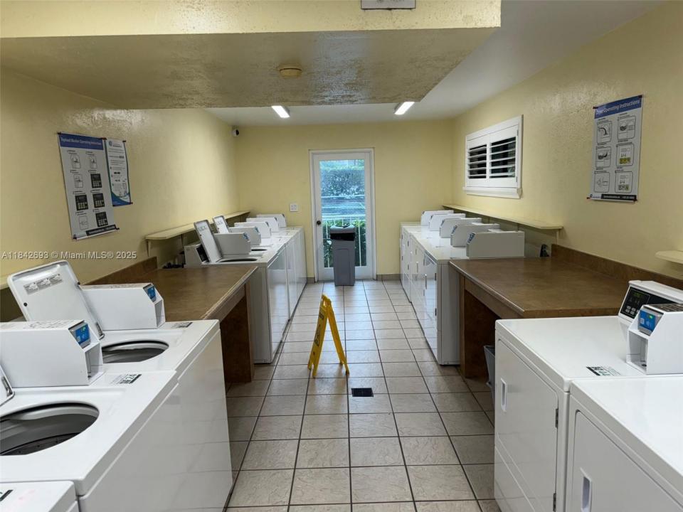 9301 SW 92nd Ave 204C, Miami, Florida 33176