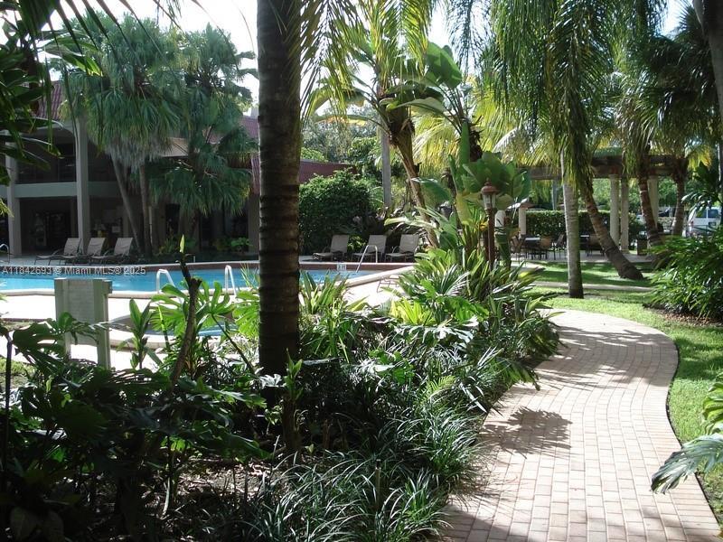 9301 SW 92nd Ave 204C, Miami, Florida 33176