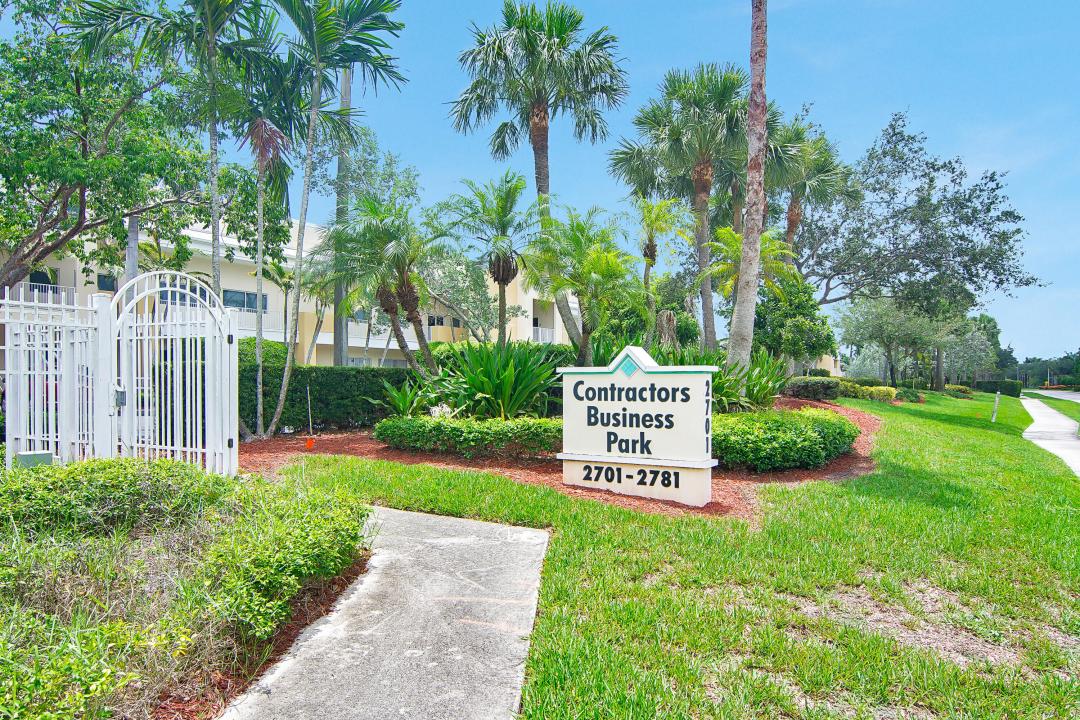 2771 Vista Parkway 8, West Palm Beach, Florida 33411