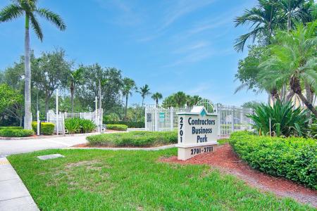 2771 Vista Parkway 8, West Palm Beach, Florida 33411