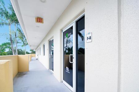 2771 Vista Parkway 8, West Palm Beach, Florida 33411