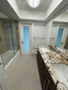 5921 SW 17th Ct 59212, Plantation, Florida 33317