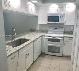 6800 Cypress Rd 407, Plantation, Florida 33317, USA