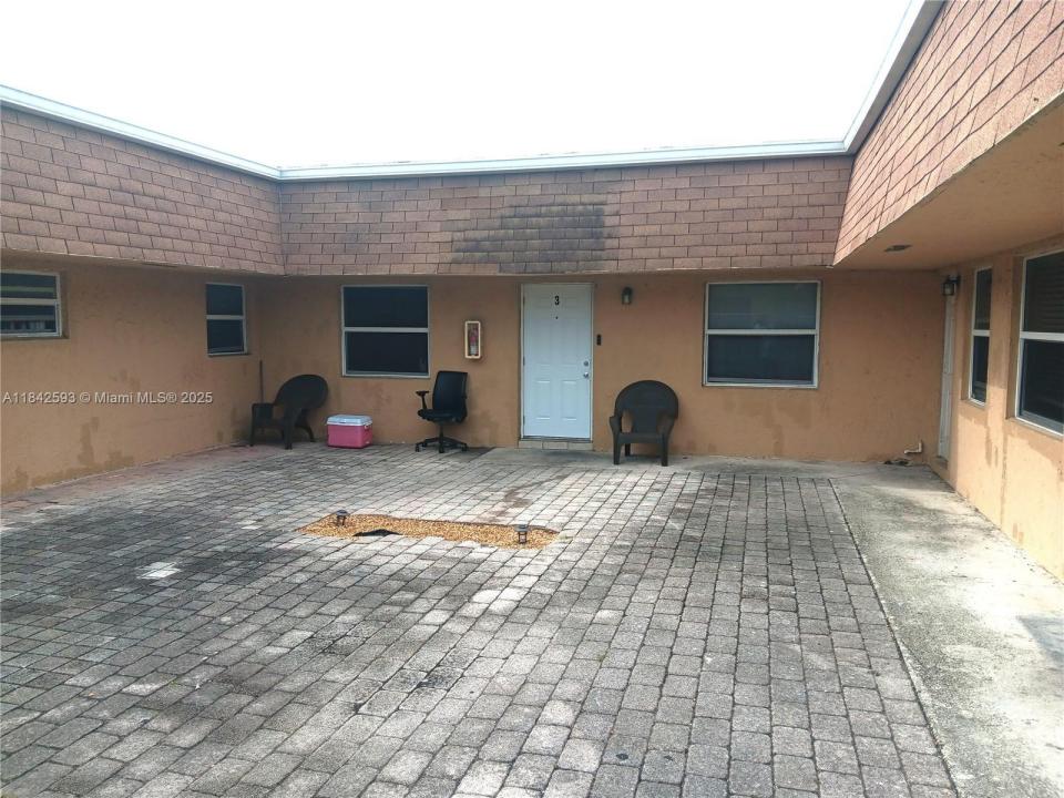 3908 NW 30th Ter, Lauderdale Lakes, Florida 33309