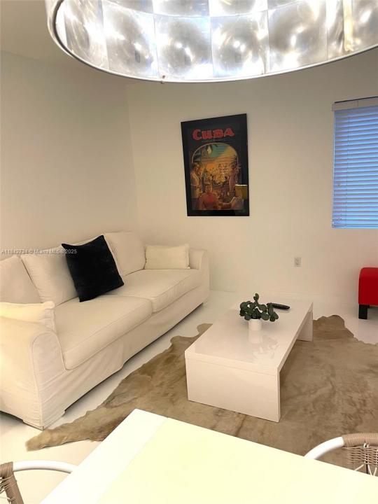 1616 Euclid Ave 14, Miami Beach, Floryda 33139, USA