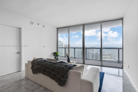 465 Brickell Ave 3505, Miami, Florida 33131, USA