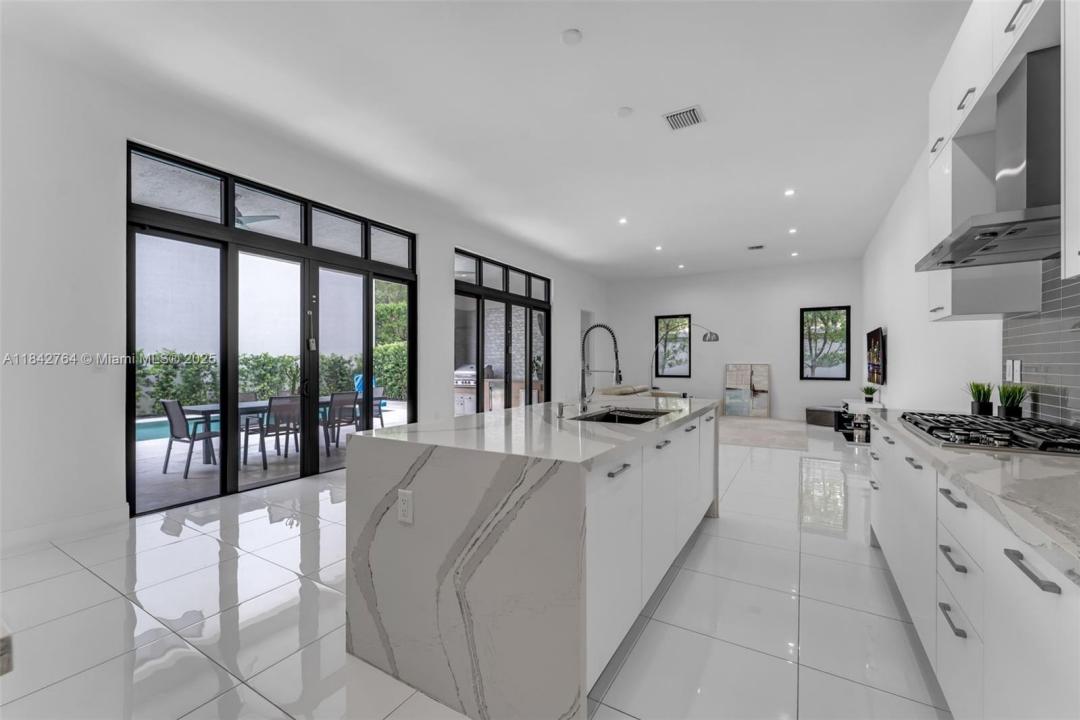 8109 NW 48th Ter, Doral, Floride 33166, États-Unis