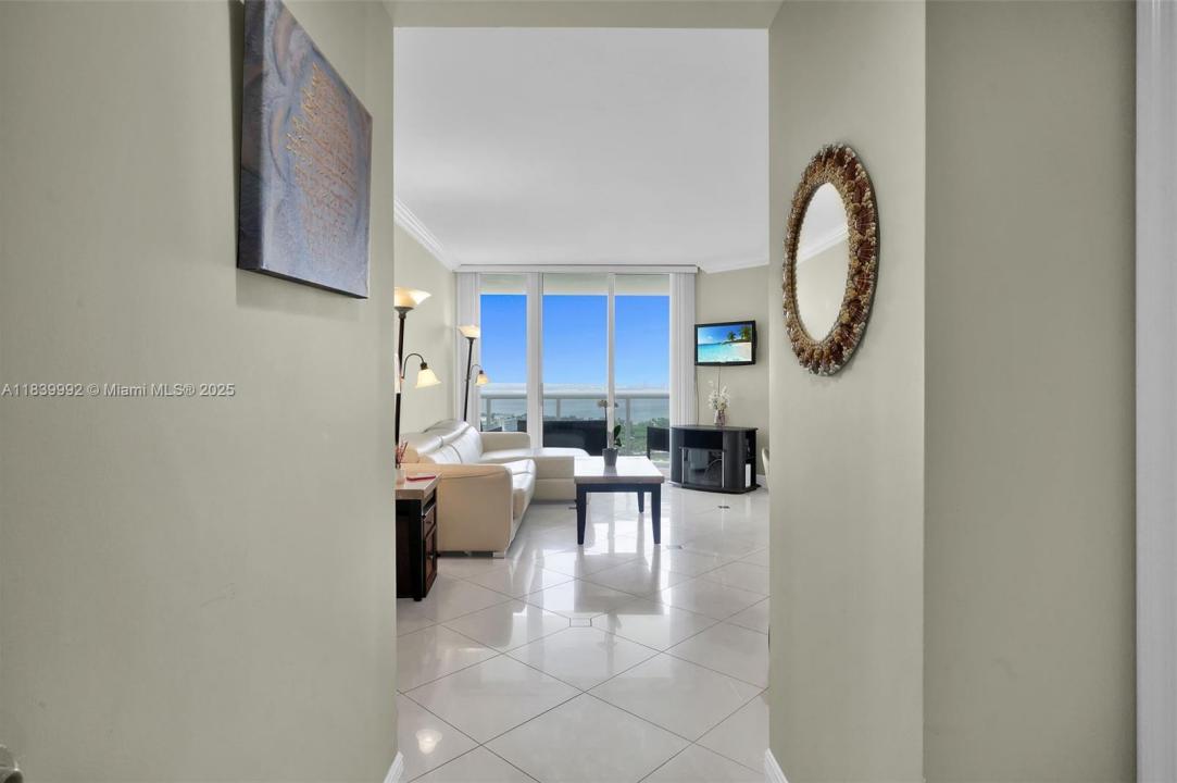4779 Collins Ave 3406, Miami Beach, Florida 33140