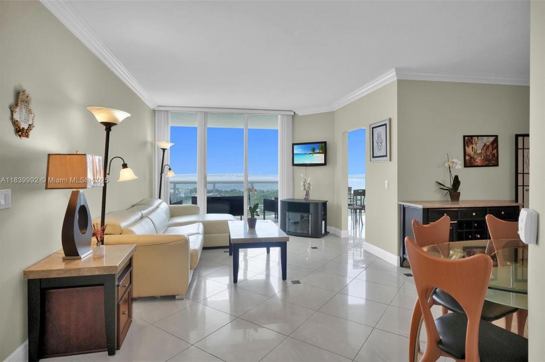 4779 Collins Ave 3406, Miami Beach, Florida 33140