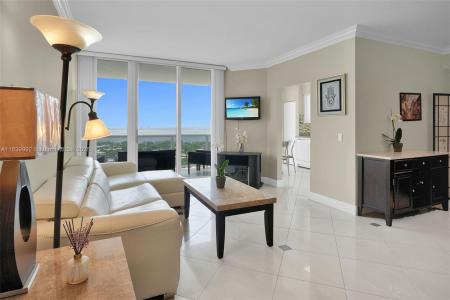 4779 Collins Ave 3406, Miami Beach, Florida 33140, USA