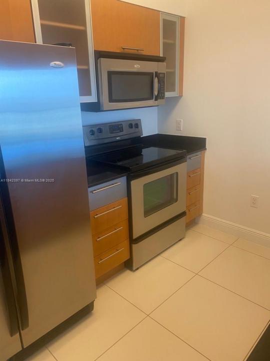 1750 N Bayshore Dr 2111, Miami, Флорида 33132, Соединенные Штаты