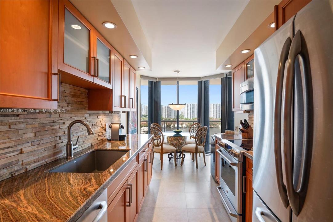 3640 Yacht Club Dr 1108, Aventura, Florida 33180, USA
