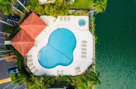 20300 NE 3rd Ct 6, Miami, Florida 33179, USA