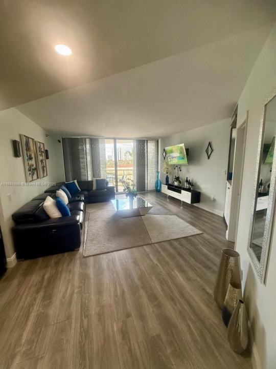 3640 Yacht Club Dr 410, Aventura, Florida 33180, HOA KỲ