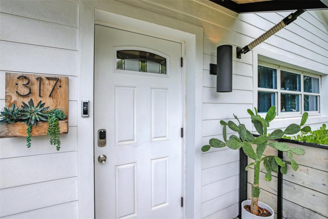 317 NE 5th Ct, Dania Beach, 플로리다 33004, 미국