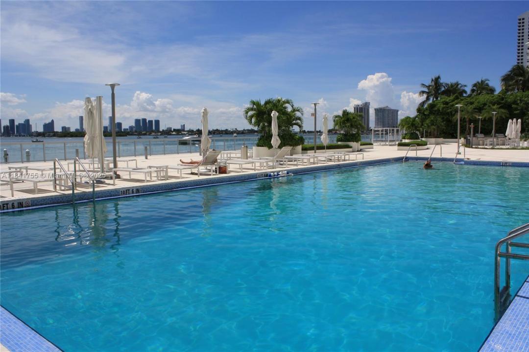 1035 West Ave 302, Miami Beach, פלורידה 33139, ארצות הברית של אמריקה 