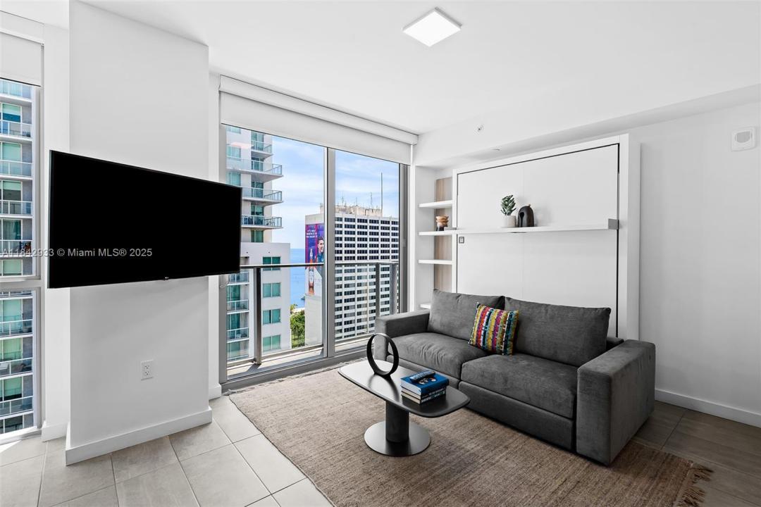 227 NE 2nd St 2911, Miami, Florida 33132