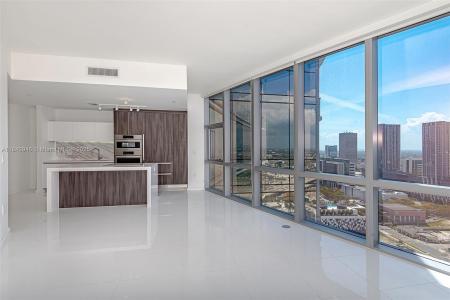851 NE 1st Ave 1902, Miami, Florida 33132, USA