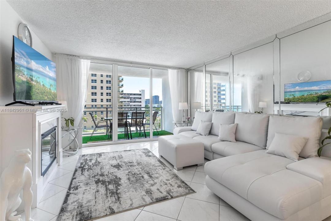 Hallandale Beach, Florida 33009, Estados Unidos