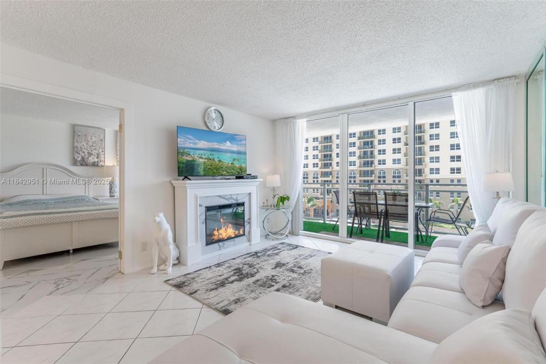 Hallandale Beach, Florida 33009, Estados Unidos