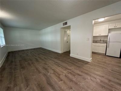 2500 Johnson St 8, Hollywood, Florida 33020, USA