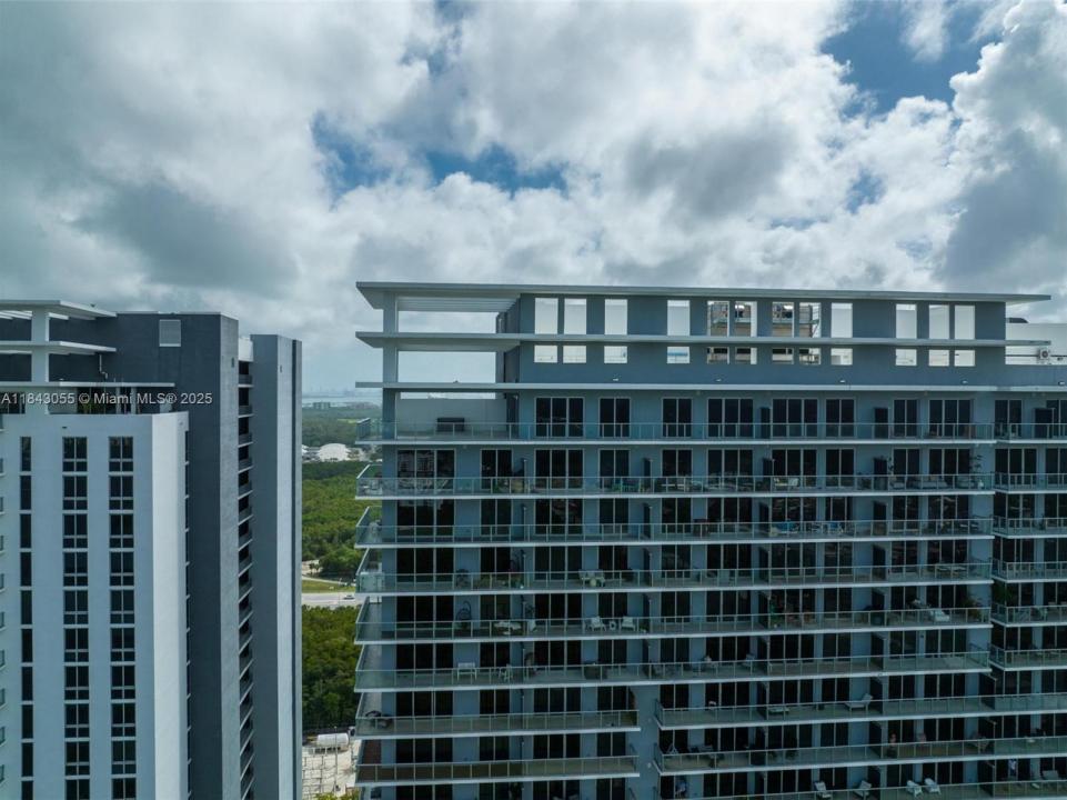 16385 Biscayne Blvd 4, North Miami Beach, Florida 33160, Estados Unidos