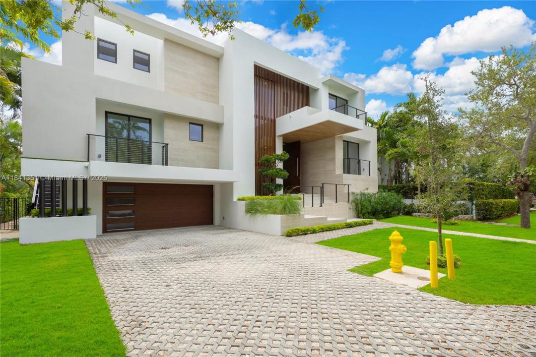 285 Woodcrest Rd, Key Biscayne, Florida 33149