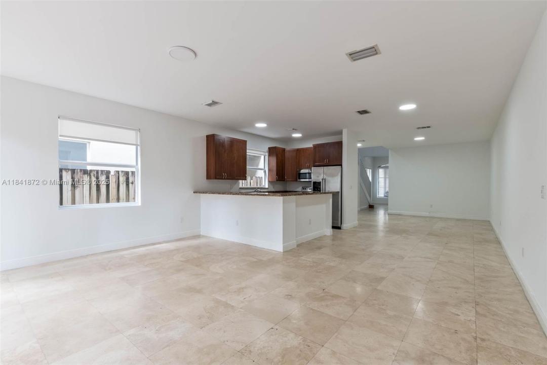 3133 Hibiscus St 3133, Miami, Florida 33133