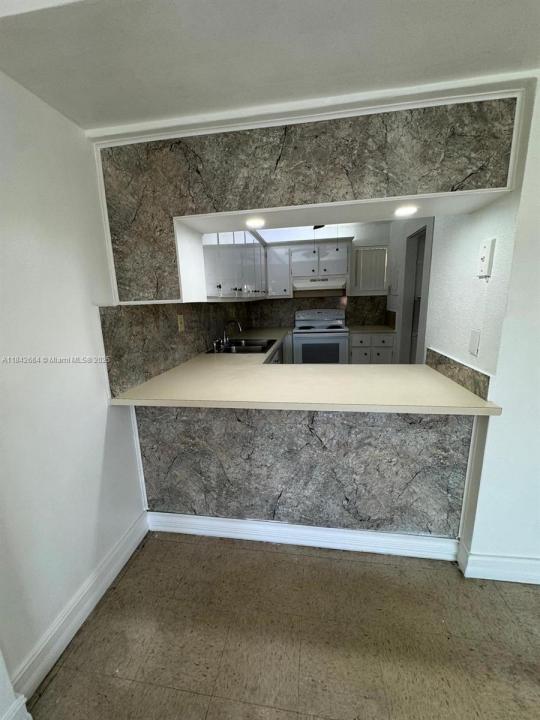 1910 W 56th St 3320, Hialeah, Florida 33012, Estados Unidos