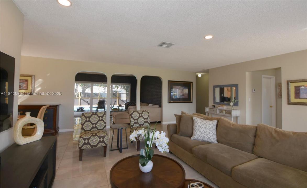 609 S Crescent Dr, Hollywood, فلوريدا 33021, الولايات المتحدة
