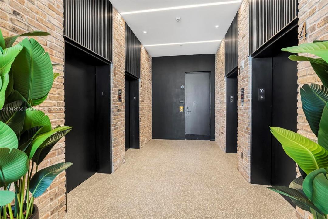 398 NE 5th St 1711, Miami, فلوريدا 33132, الولايات المتحدة