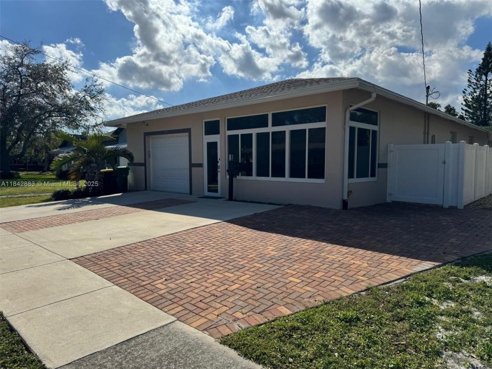 350 SW 2nd Ave, Dania Beach, 佛罗里达州 33004, 美国