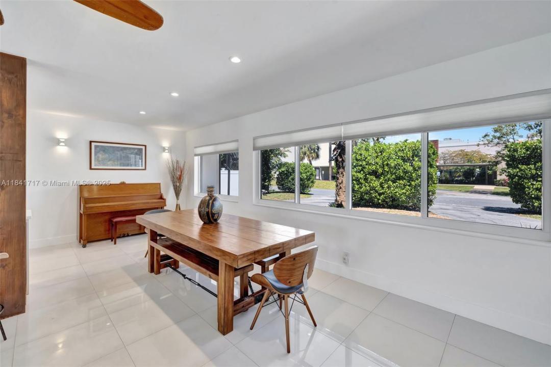 2506 NE 30th St, Fort Lauderdale, Florida 33306