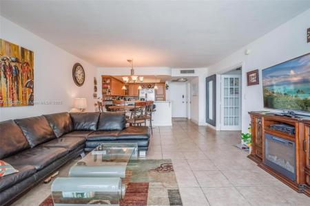 2030 S Ocean Dr 1803, Hallandale Beach, Florida 33009, USA