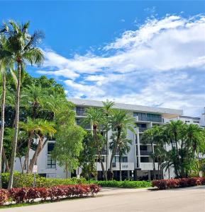 100 Ocean Lane Dr 403, Key Biscayne, Florida 33149, USA