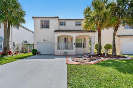 347 NW 153rd Ln, Pembroke Pines, Florida 33028, USA