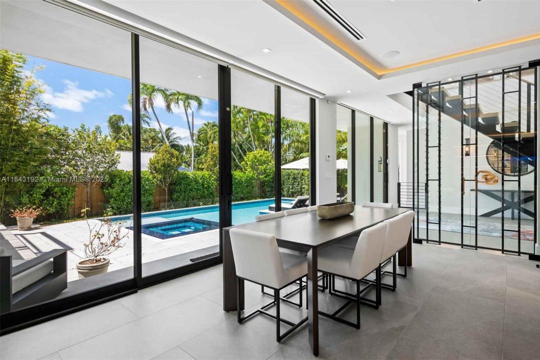 5288 Alton Rd, Miami Beach, פלורידה 33140, ארצות הברית של אמריקה