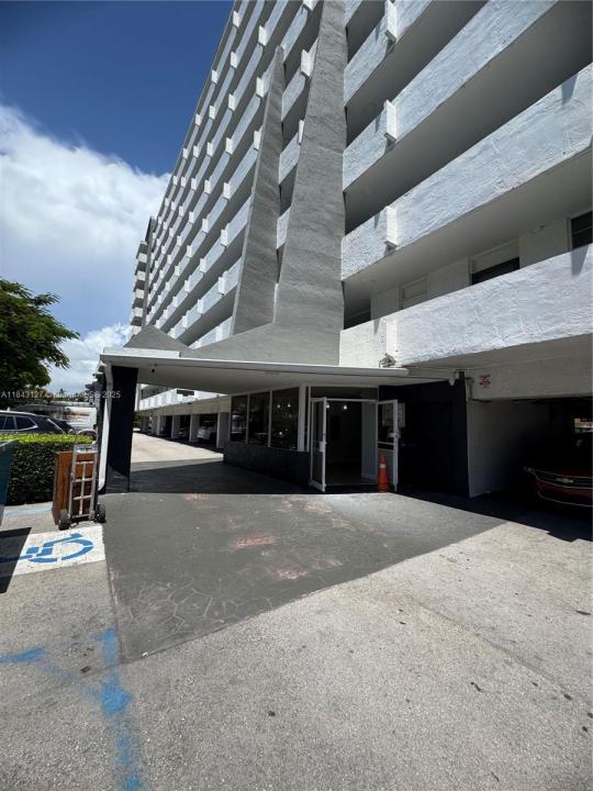 3545 NE 166th St 703, North Miami Beach, 佛羅里達州 33160, 美國