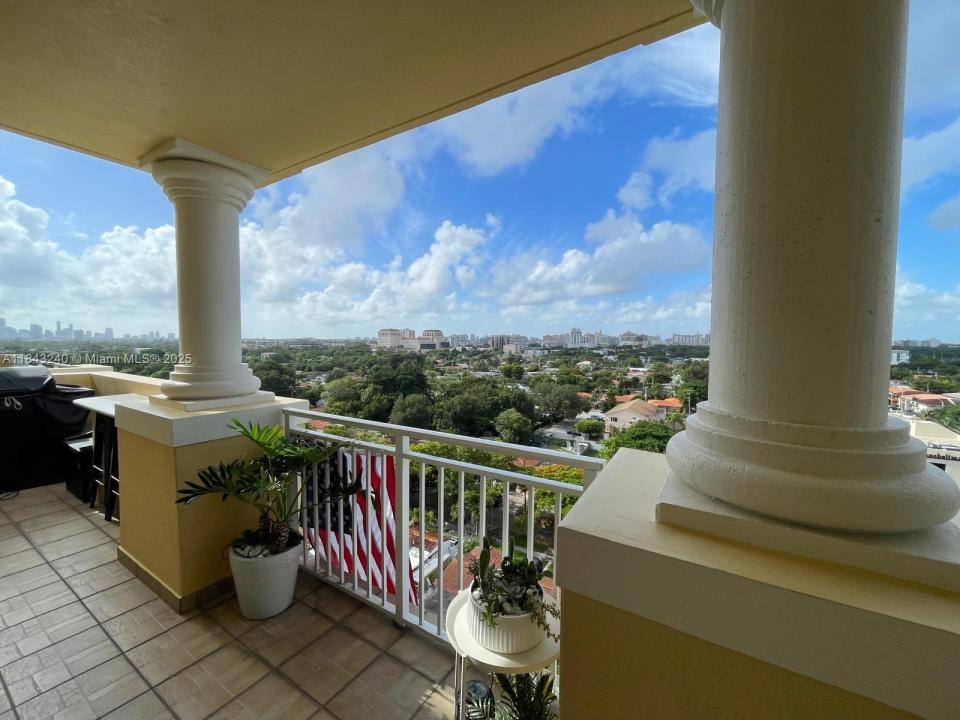215 SW 42nd Ave PH08, Miami, Florida 33134, HOA KỲ