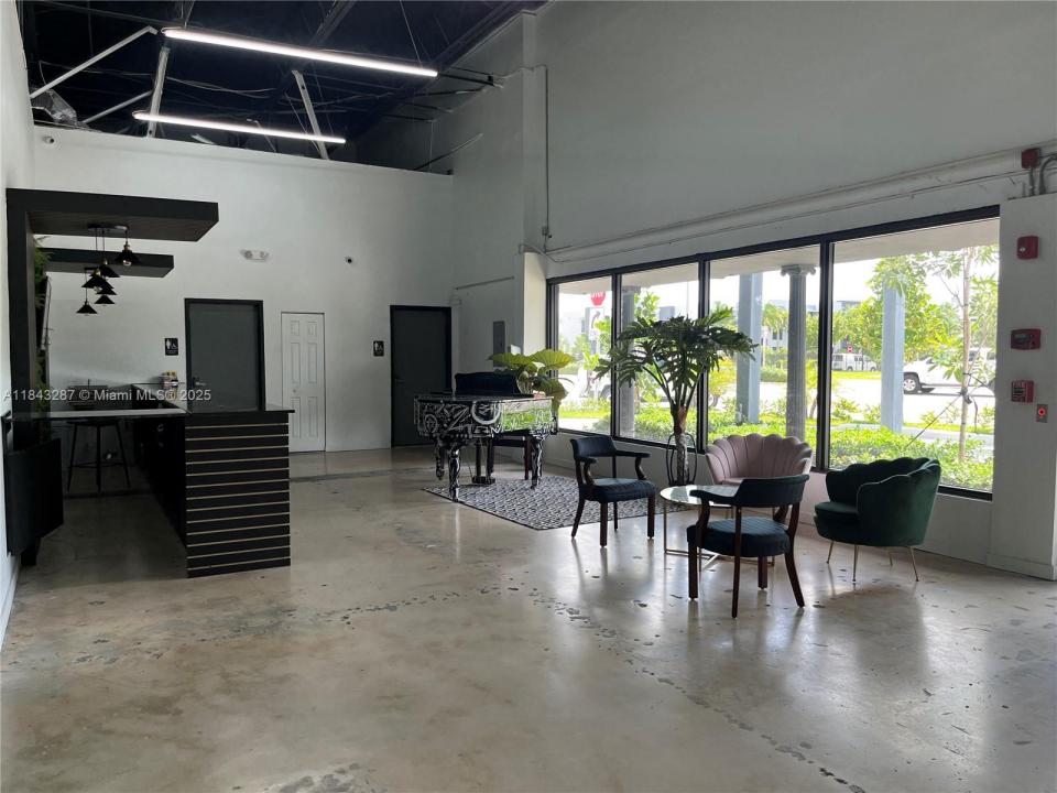 7445 W 4th Ave, Hialeah, Florida 33014