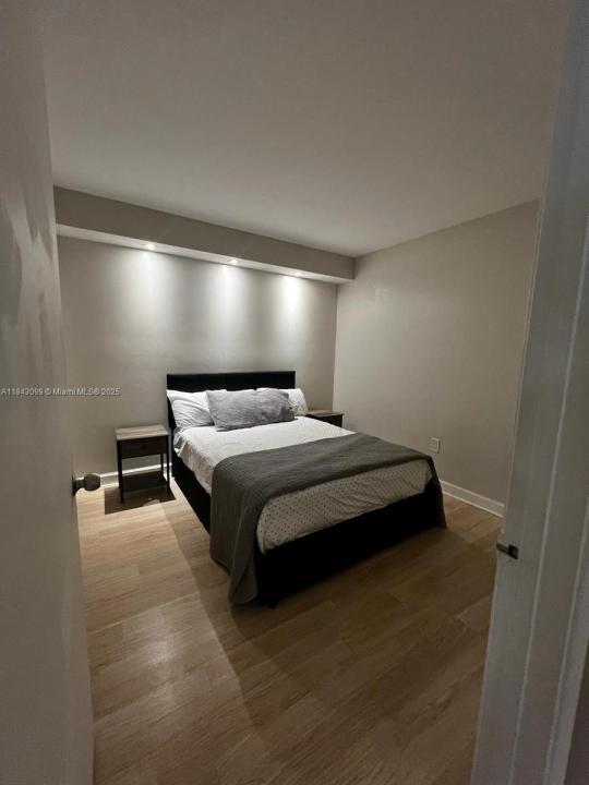 2575 SW 27th Ave 407, Miami, Florida 33133