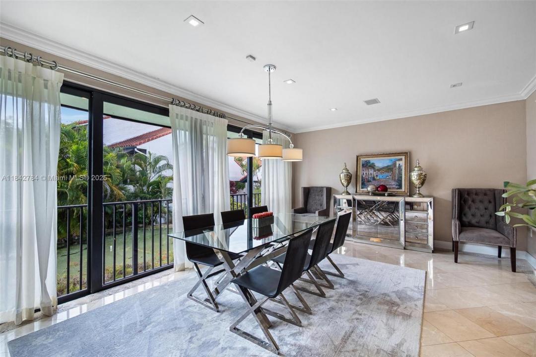 2000 S Bayshore Dr 69, Miami, 佛罗里达州 33133, 美国