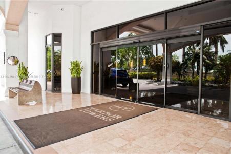 3600 Yacht Club Dr 402, Aventura, Florida 33180, USA
