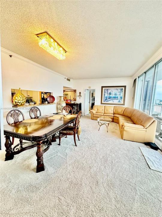 7601 E Treasure Dr PH217, North Bay Village, Flórida 33141, Estados Unidos