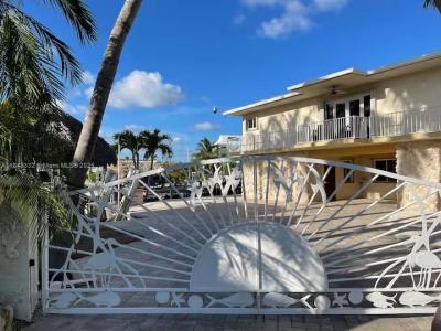 201 Wildwood Cir, Key Largo, Florida 33037, USA