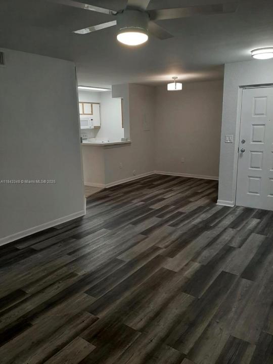 2881 N Oakland Forest Dr 103, Oakland Park, Florida 33309, Stati Uniti