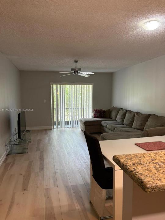4113 NW 88th Ave 203, Coral Springs, Florida 33065, Amerika Birleşik Devletleri