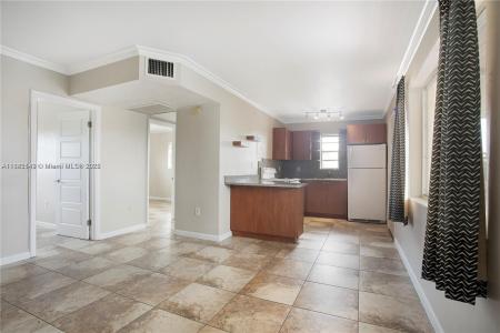 1020 SW 7th St 9, Miami, Florida 33130, USA
